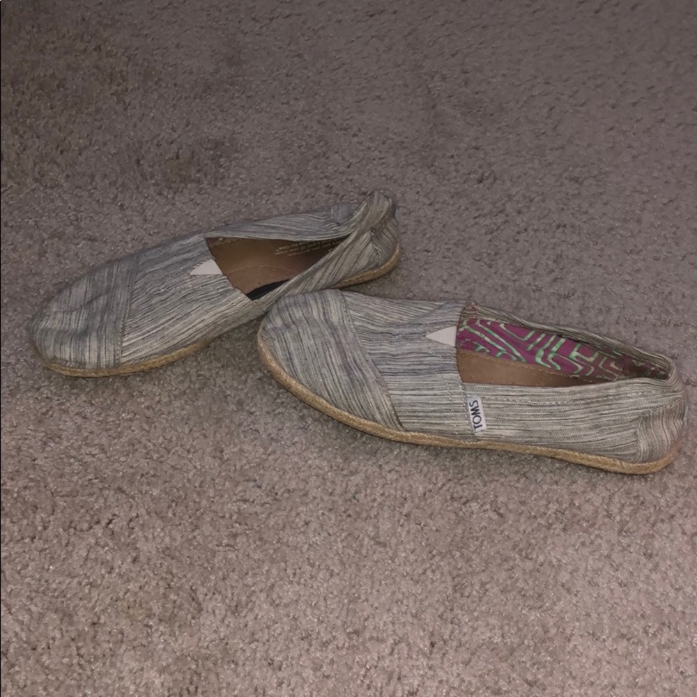 Toms